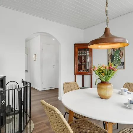 Дом отдыха Cozy In With Wifi